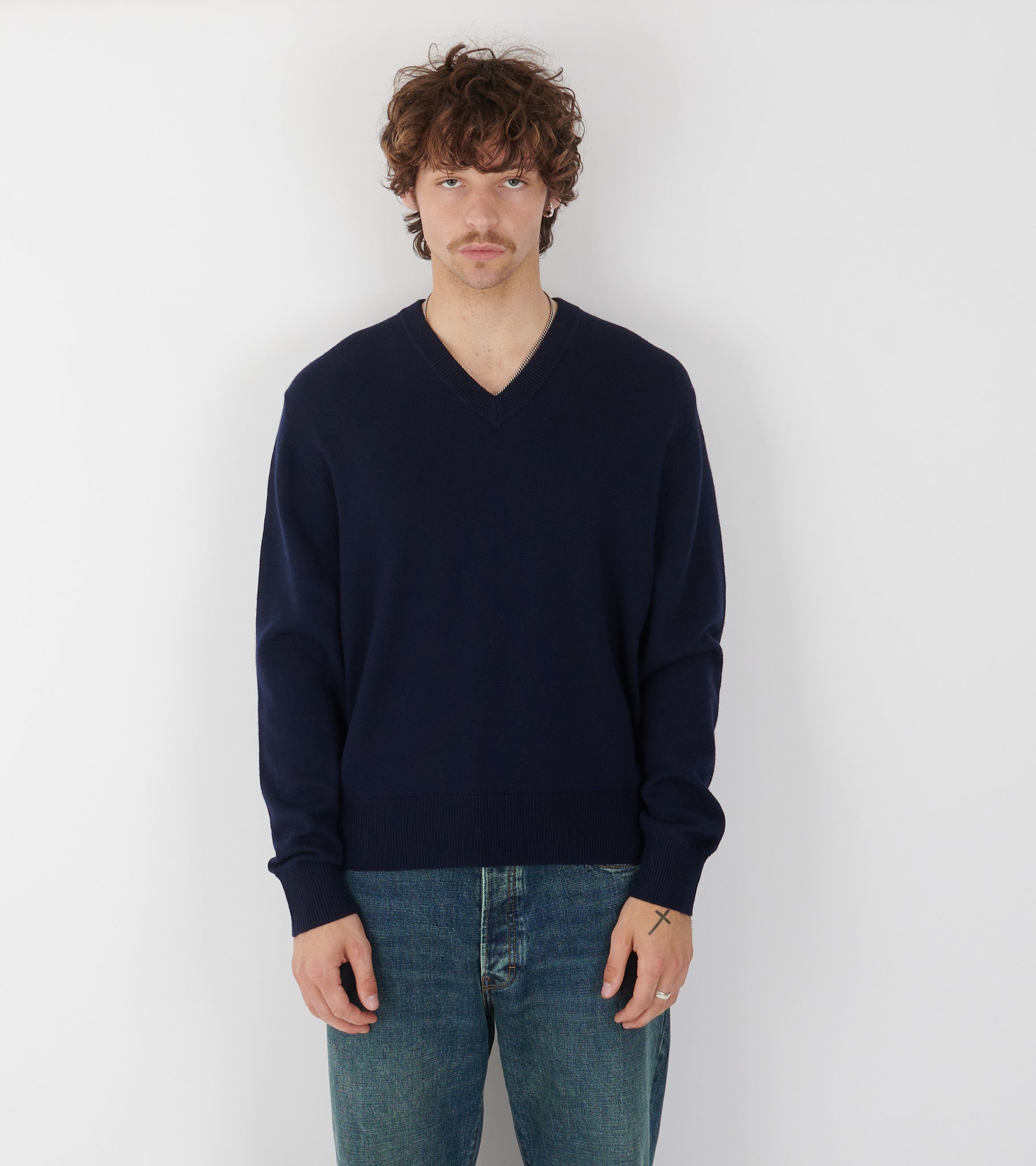 Moon Merino V Neck Navy