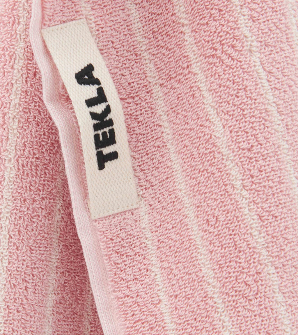 Guest Towel 30x50 Shaded Pink Stripes