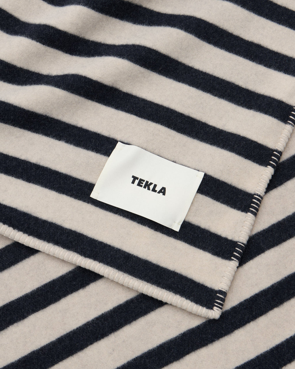 Lambswool Blanket Magpie Stripes