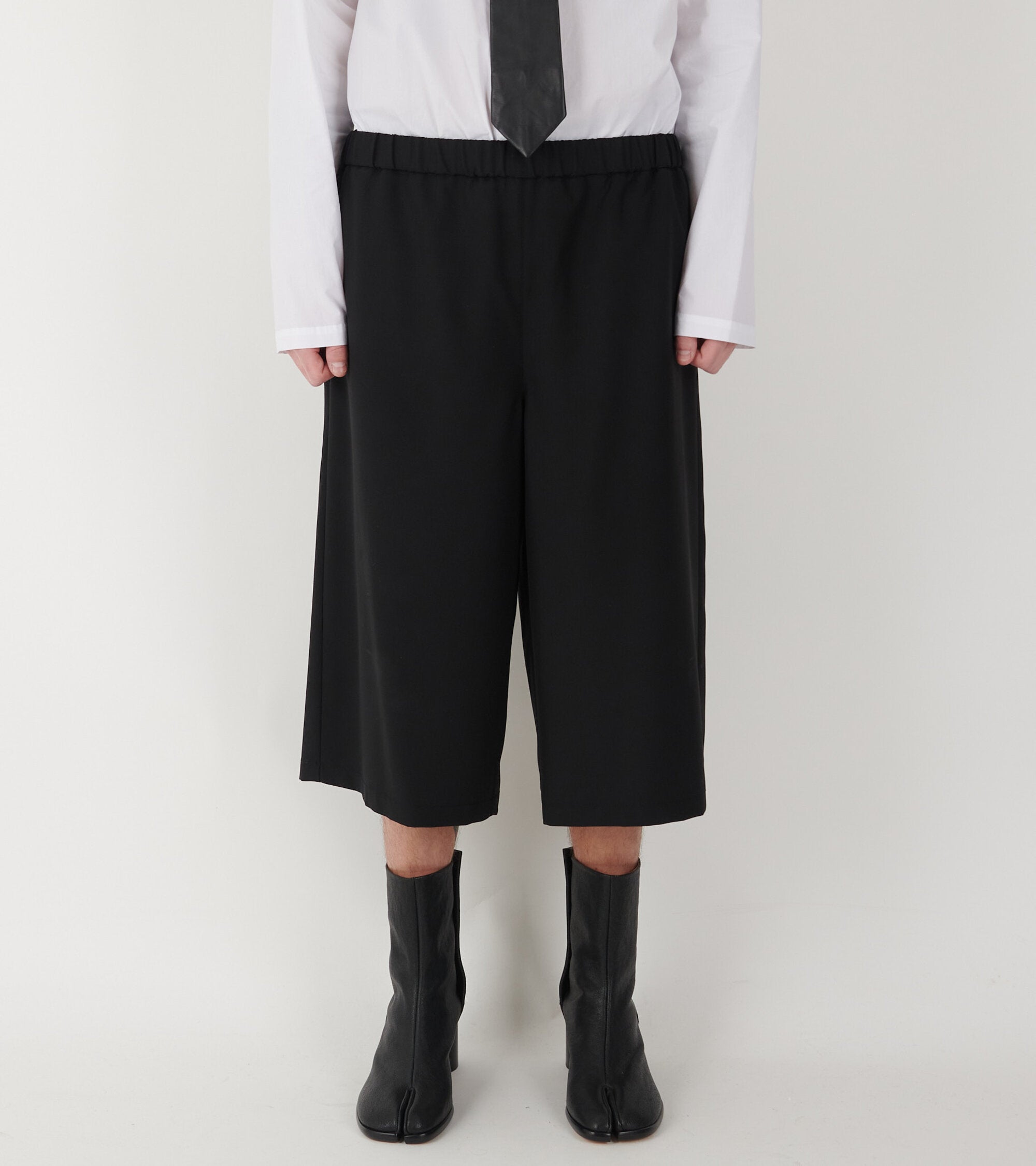 Poplin Wool Bermuda Shorts Black