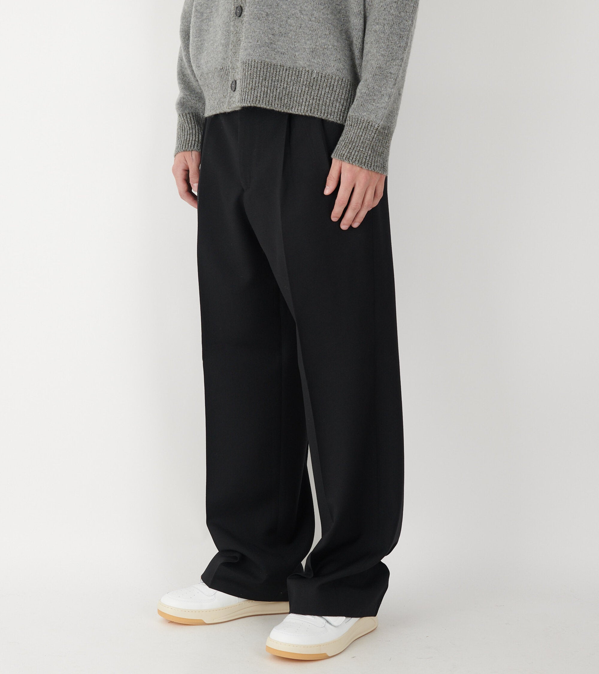 Wide Pleated Trousers Black