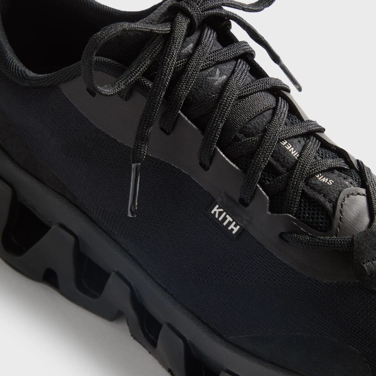 On Running x KITH K-Tech 1